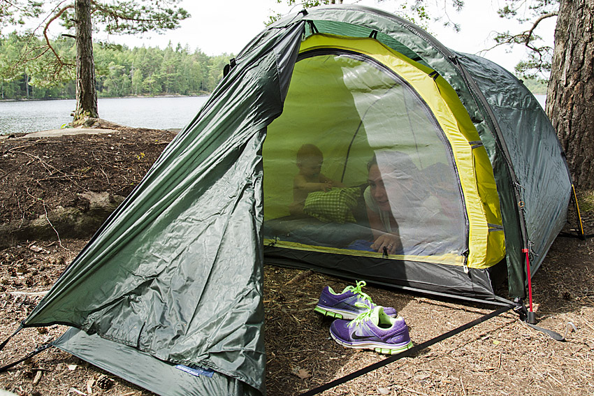Det finns även bra plats för tält vid vindskyddet.